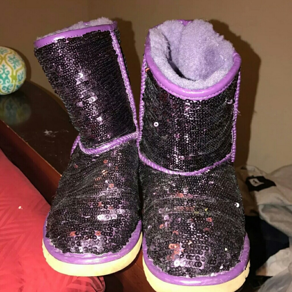🚫SOLD 🚫💜Purple Ugg Sparkly Boots💜